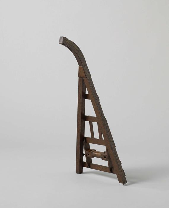 Spindle tree Definition, Meaning & Usage