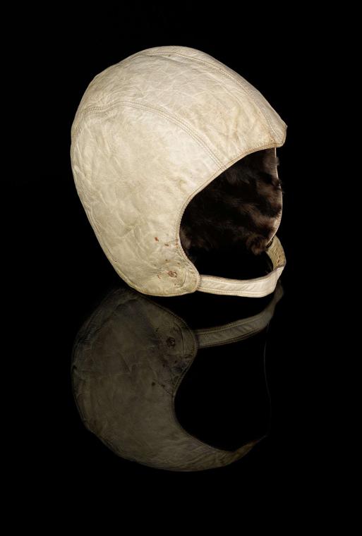 Chin strap Definition, Meaning & Usage