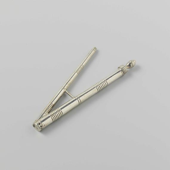 Syringe Definition, Meaning & Usage