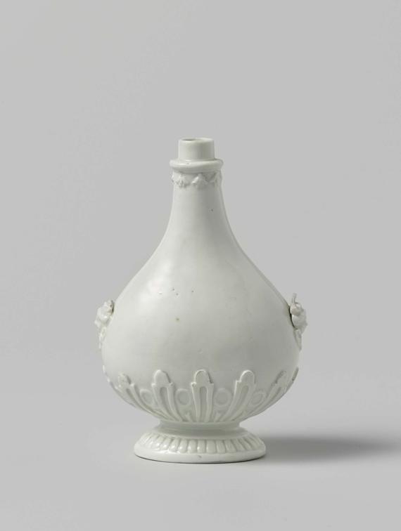 Canteen Definition, Meaning & Usage